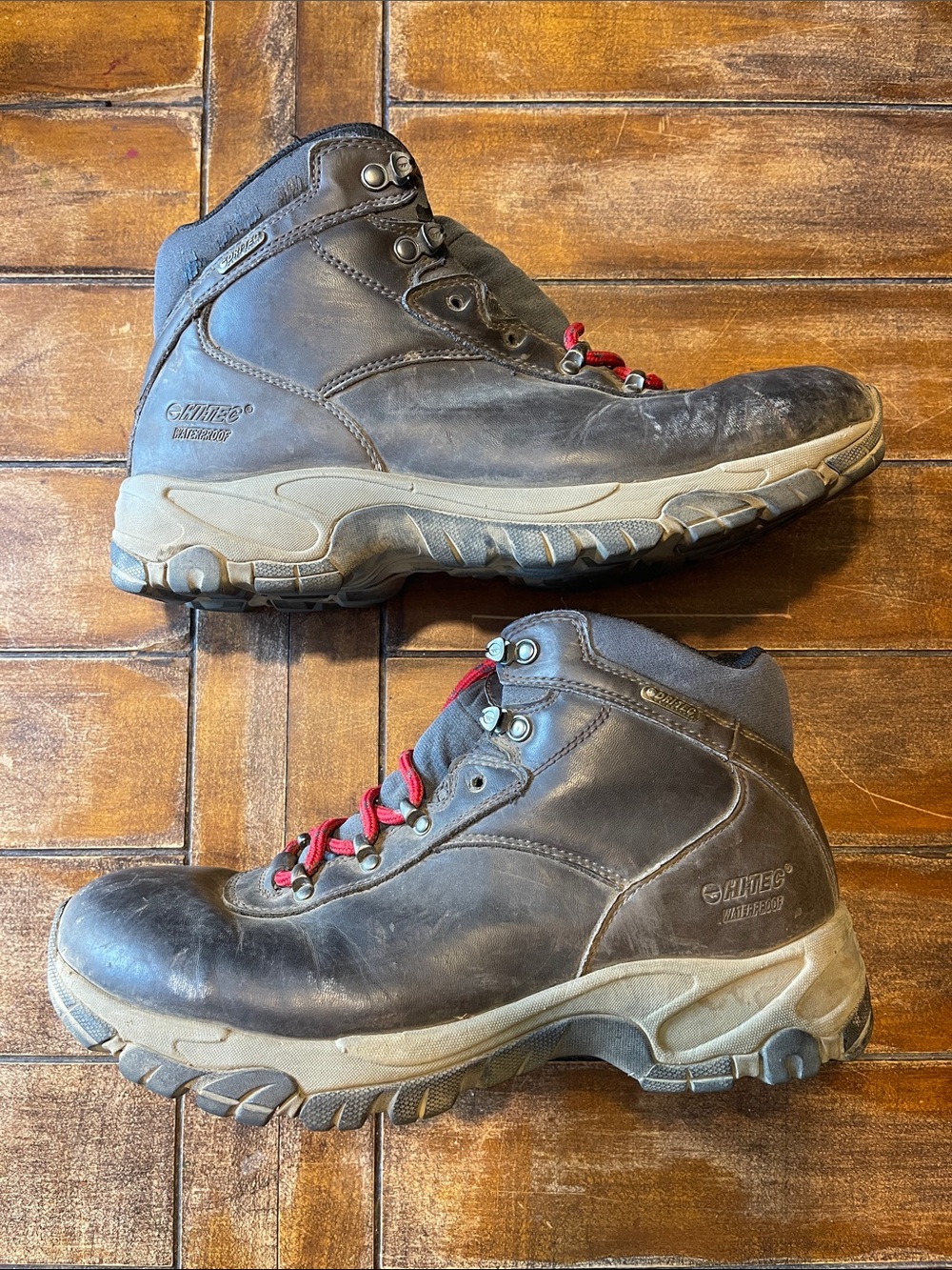 Hi-Tec Brown Leather Hiking Boots with Red Laces